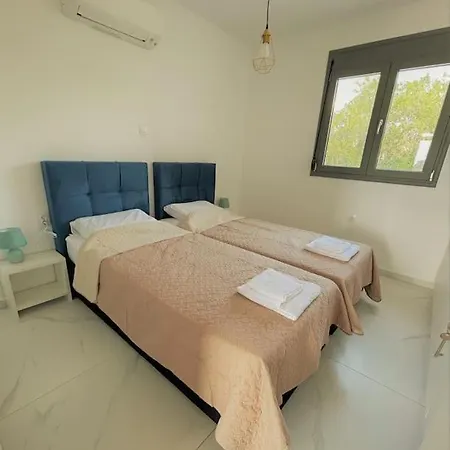 Seaview Serenity In - House 4 *